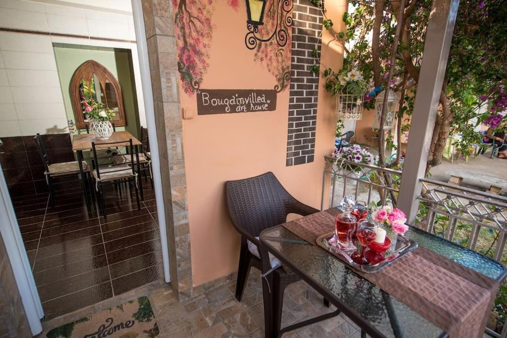 Bougainvillea House 1 Kalamata Bagian luar foto